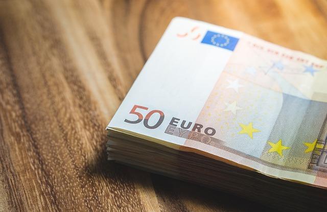 Reinvesting Dividends: The Power of Compounding in Your Portfolio