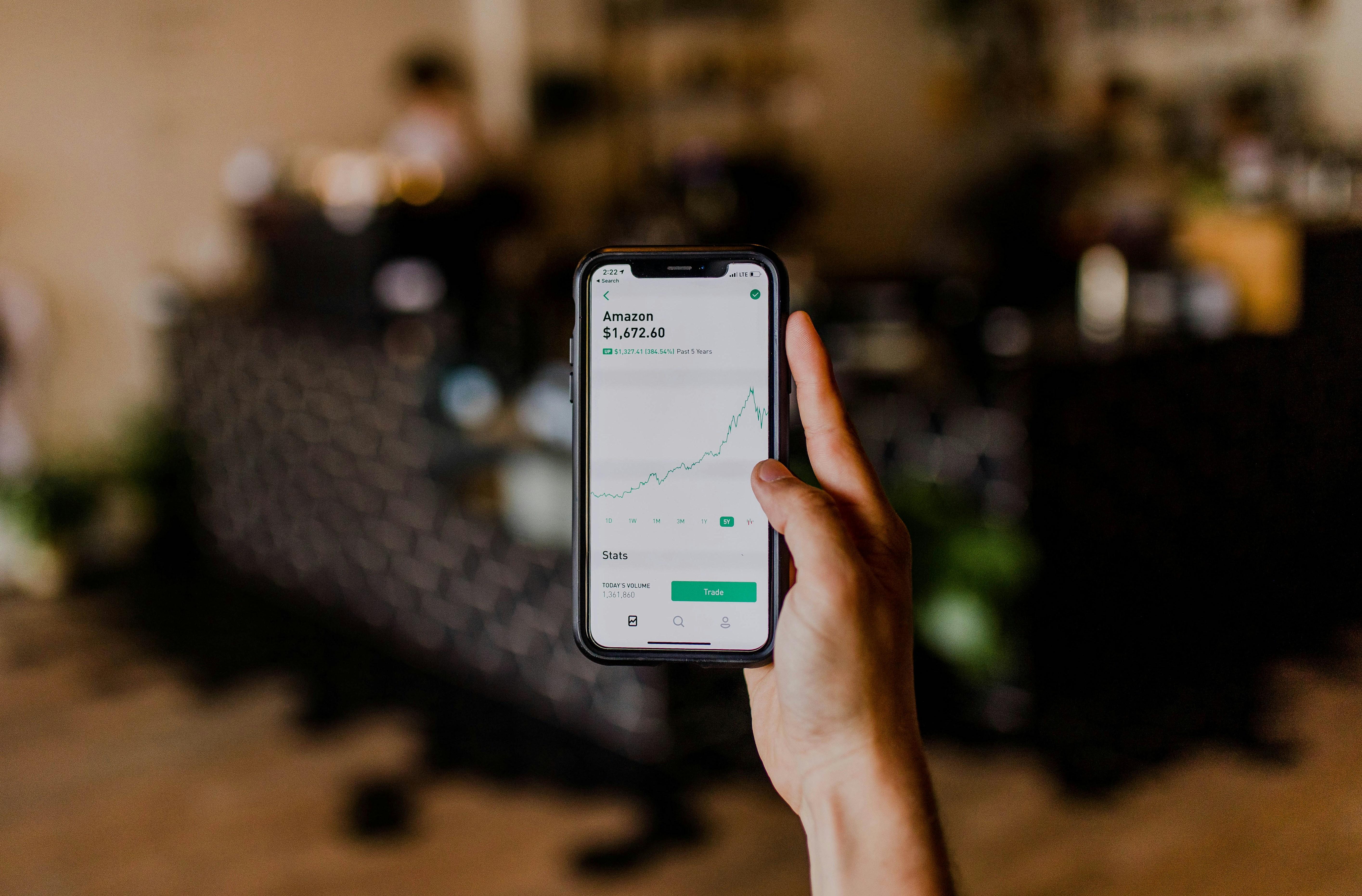 Building a Dynamic Portfolio with Adaptive Strategies